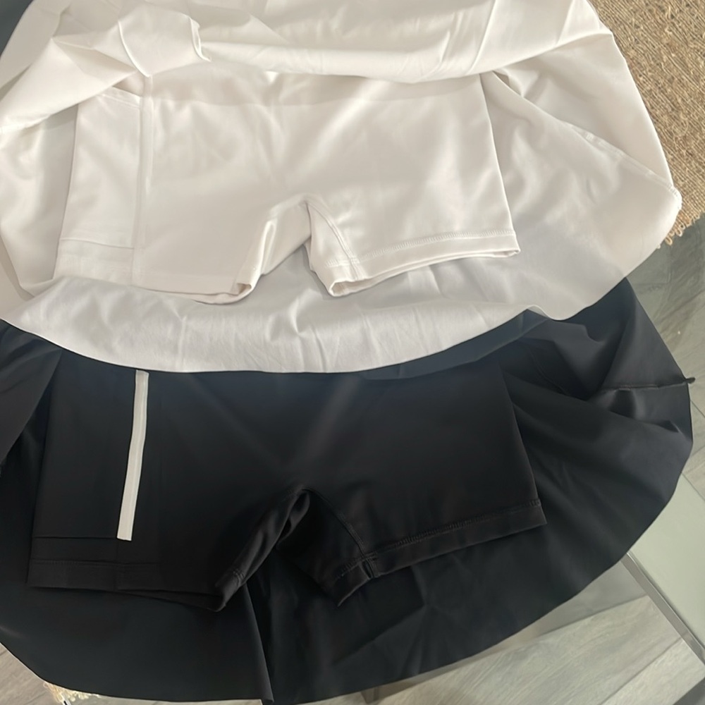 Nike Women's golf/tennis skorts sz xs lot of 2 - Picture 3 of 7